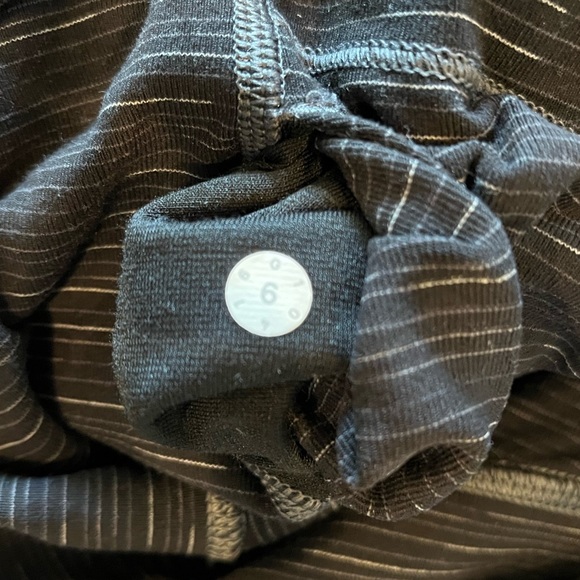 Lululemon high waisted full-length leggings Size 6 - Picture 4 of 4